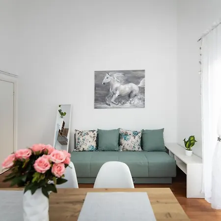 Sunny Apartment