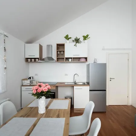 Apartment Sunny *